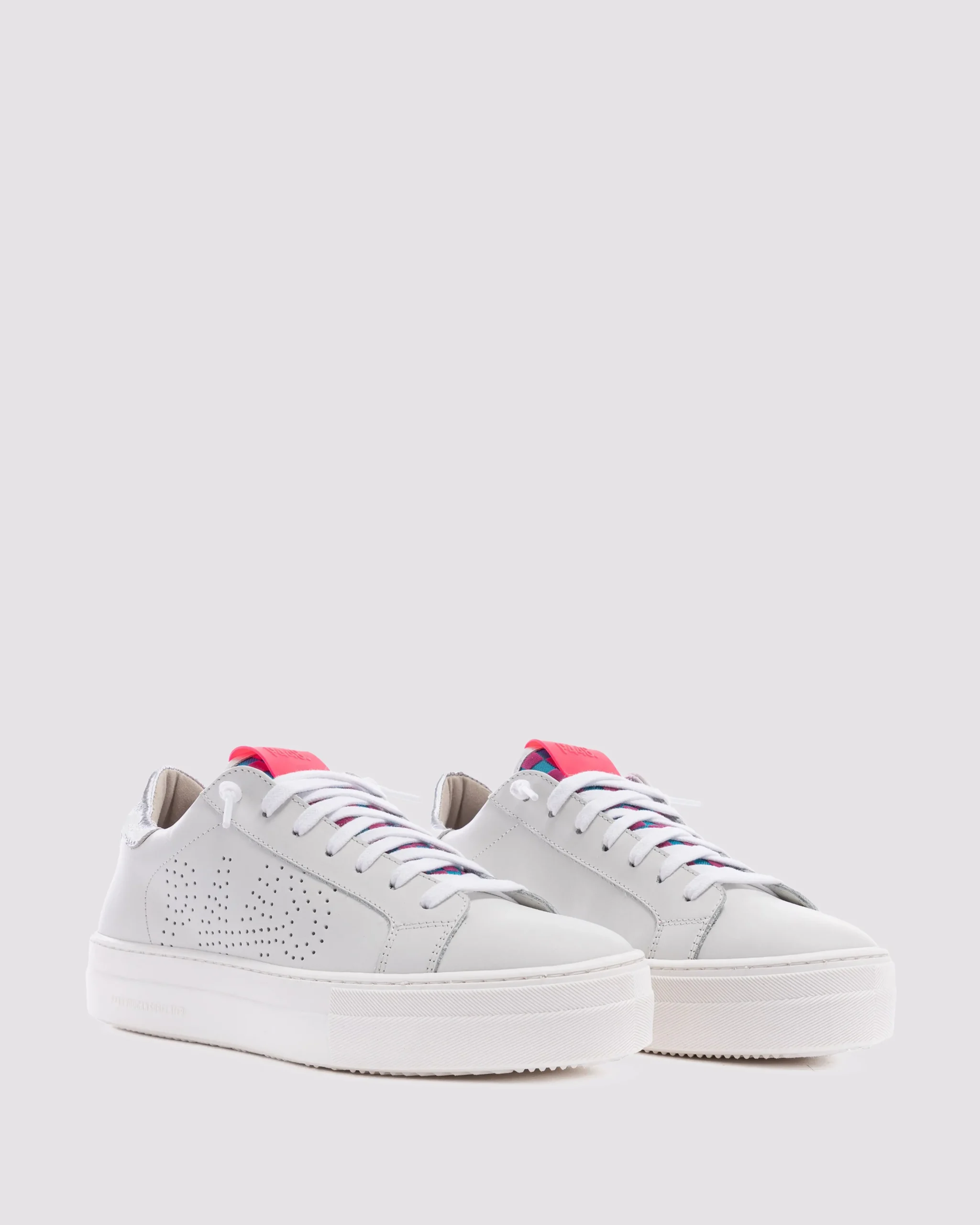 Online P448 Thea Dama/White